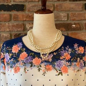 SOLD!!! Women’s new short sleeve top